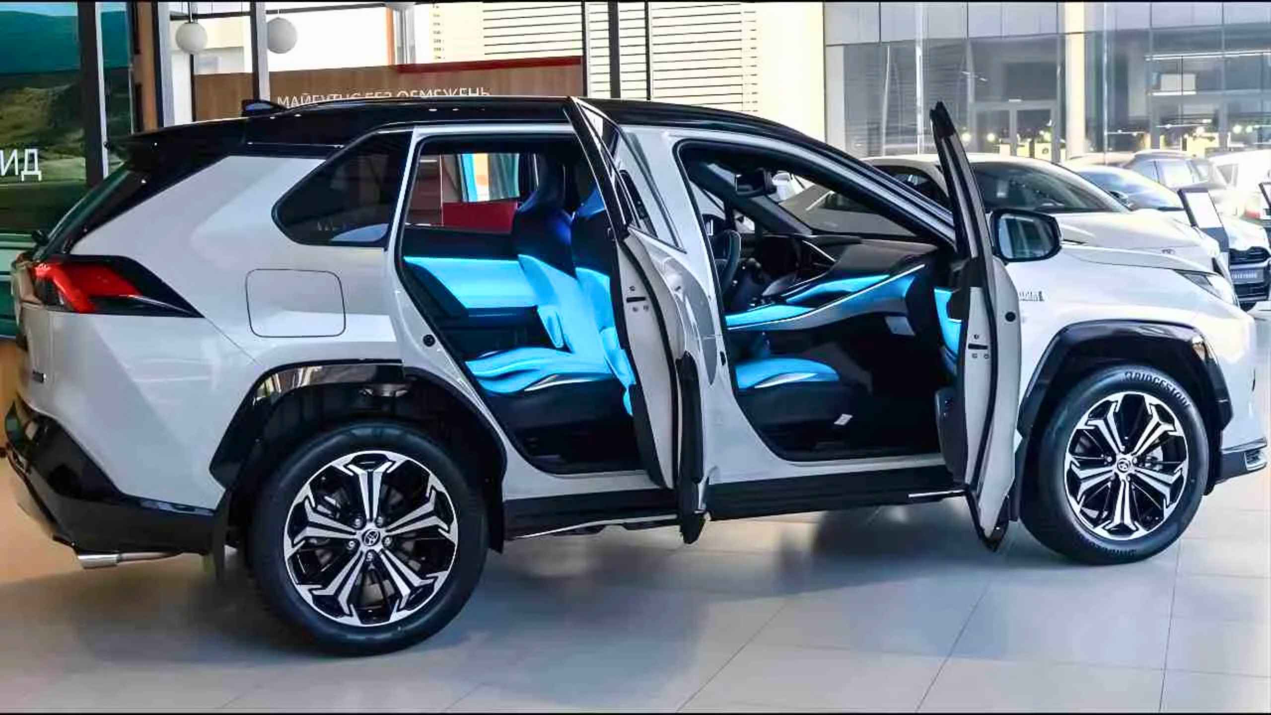 Toyota RAV4 Hybrid 2026 : Rendimiento superior y tecnología avanzada en un SUV híbrido